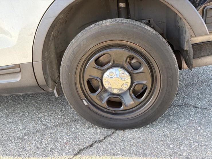 2015-ford-explorer-image-7