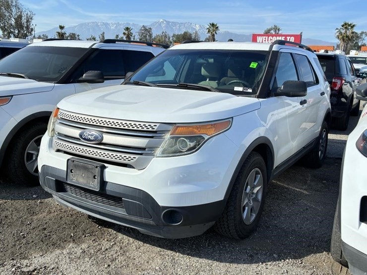 2013-ford-explorer-image-1