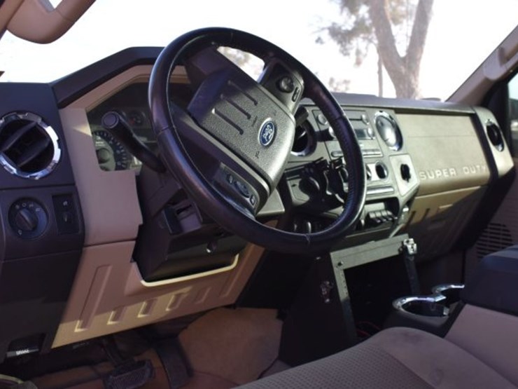 2010-ford-f250-image-11