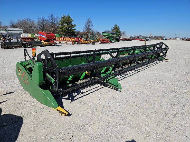 2013-john-deere-630f-image-1