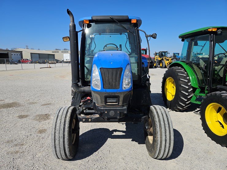 2006-new-holland-ts110a-image-2