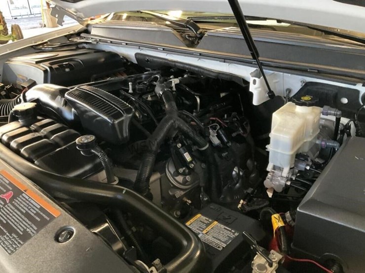 2013-chevrolet-tahoe-image-11