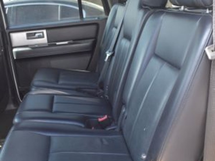 2017-ford-expedition-image-12