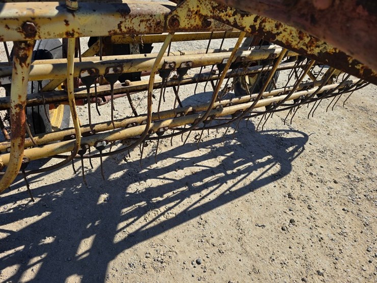 new-holland-256-image-9