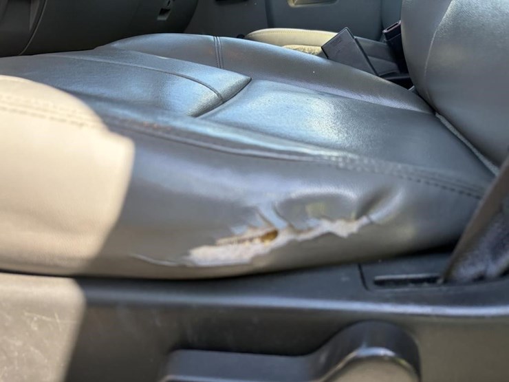 2011-chevrolet-2500-image-15