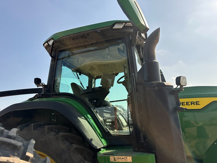 2023-john-deere-8r-250-image-41