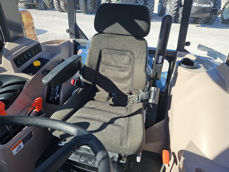 2019-kubota-m6060-image-17