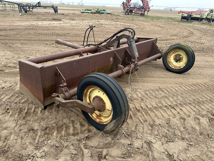 john-deere-810-image-4