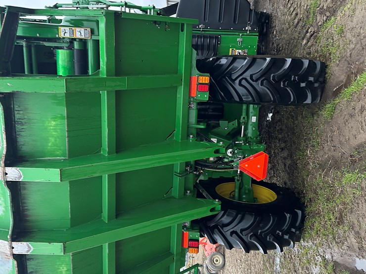2021-john-deere-cp690-image-20