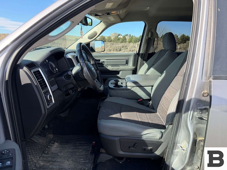 2019-dodge-1500-image-27