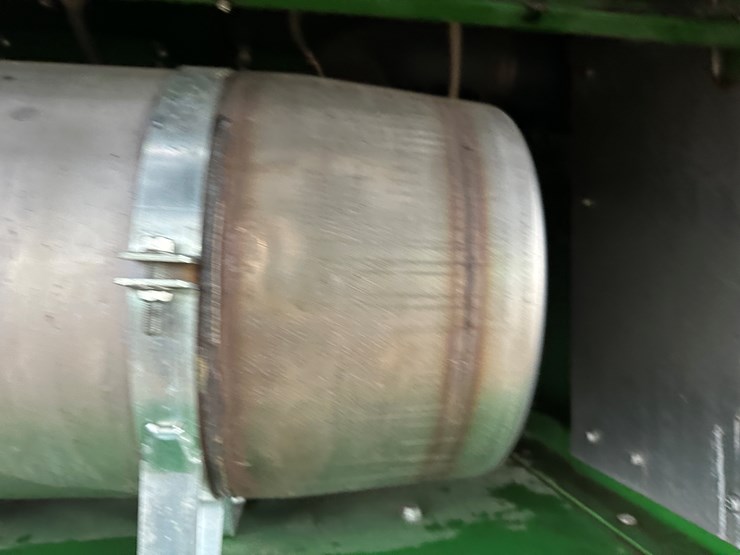 2021-john-deere-cp690-image-44