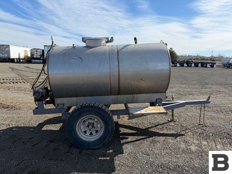 gf-metal-fabricators-chemigation-trailer-image-6