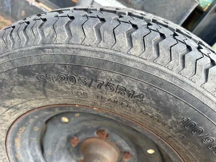 john-deere-4045d-image-5