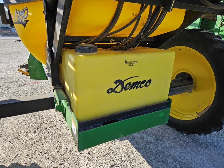 2010-demco-1250-image-7