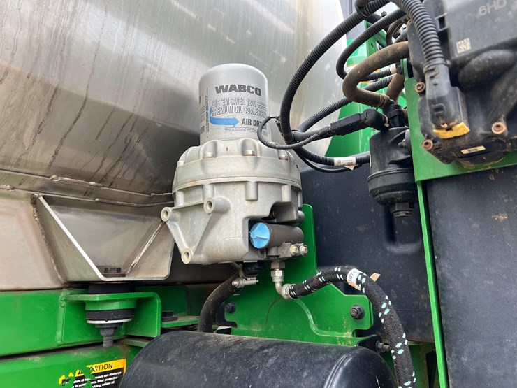 john-deere-412r-image-24