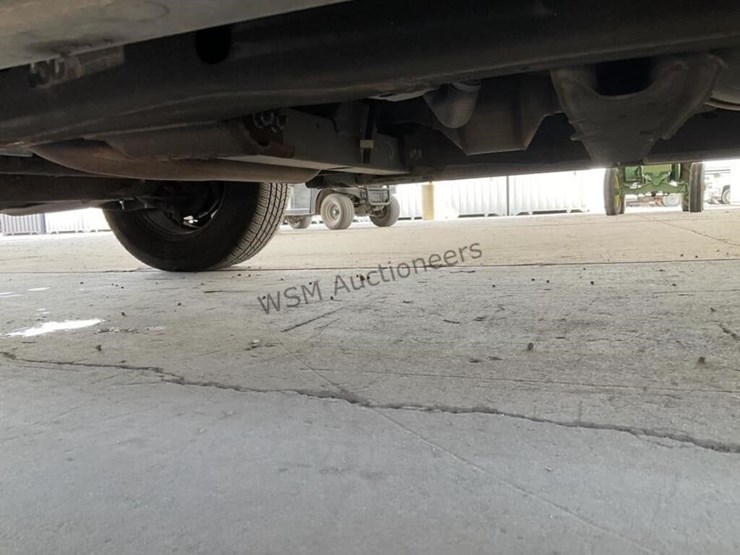 2015-chevrolet-tahoe-image-26