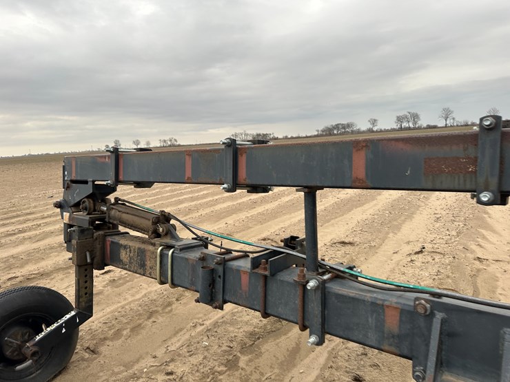 #38850-•-38'-yetter-toolbar-image-25