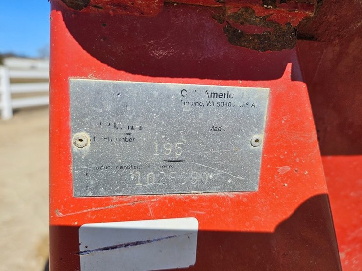 new-holland-195-image-25