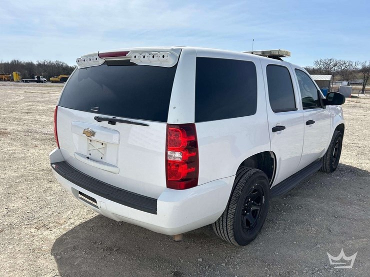 2010-chevrolet-tahoe-image-3