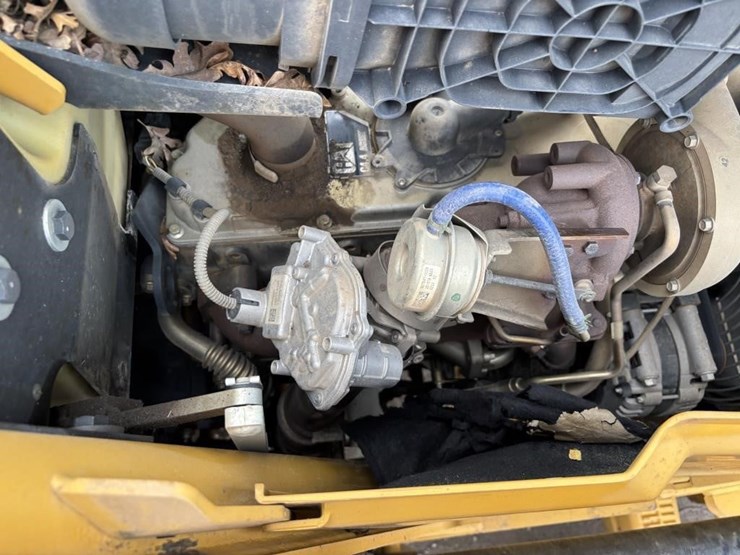 caterpillar-420f2-image-64