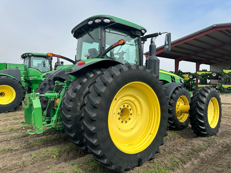 2019-john-deere-8295r-image-3