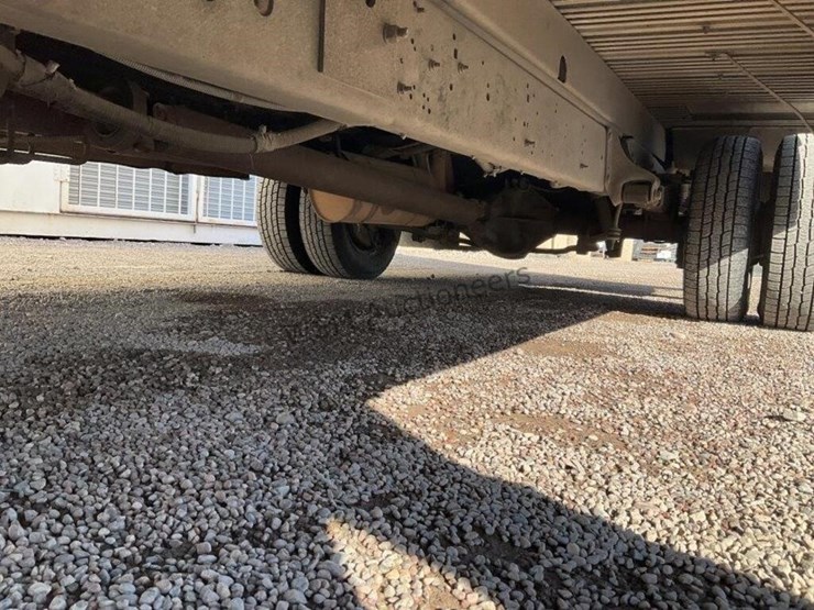 2007-ford-e450-image-23