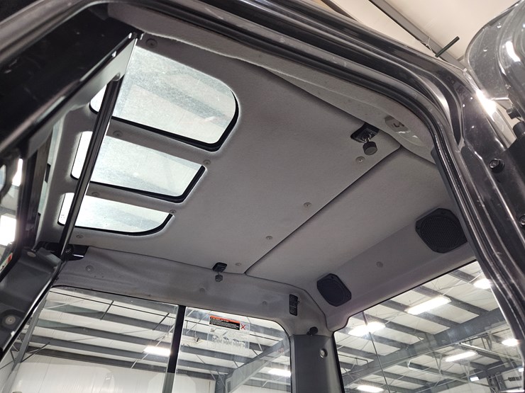 2021-kubota-u35-4-image-10