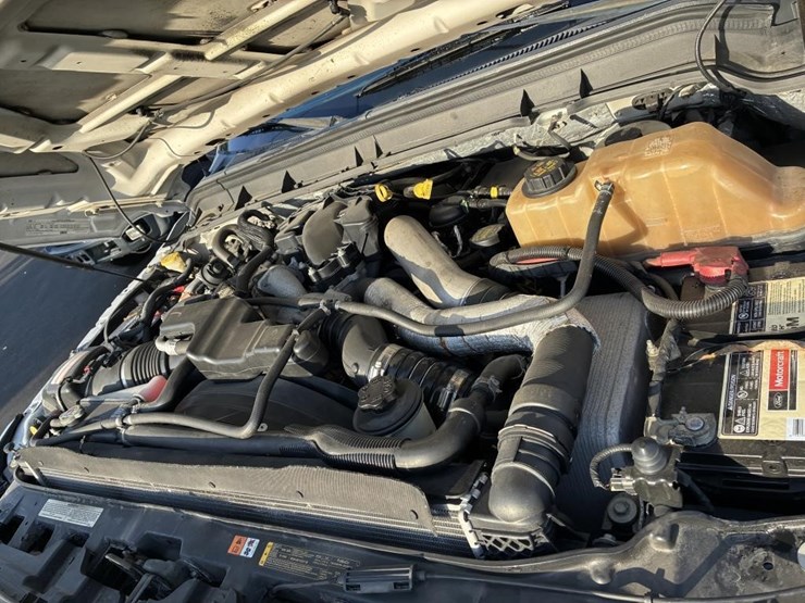 2011-ford-f550-image-6