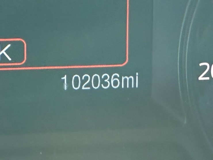 2018-ford-explorer-image-16