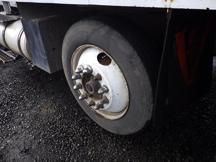 2007-international-7600-image-20