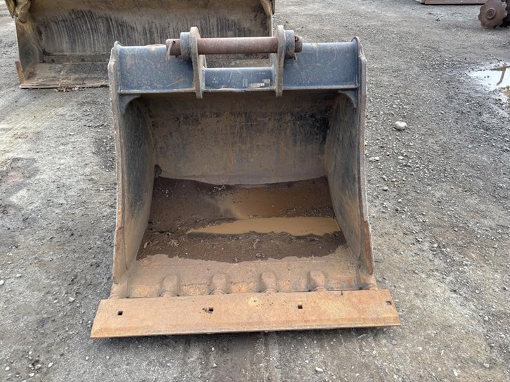 caterpillar-420-image-5