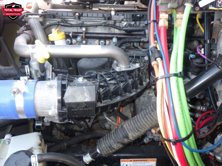 2022-freightliner-cascadia-116-image-19