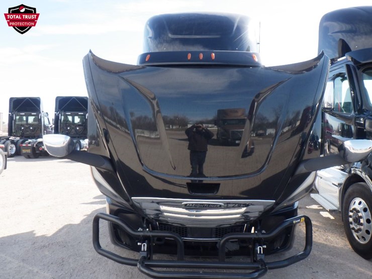 2022-freightliner-cascadia-116-image-20