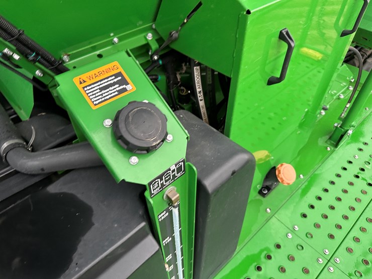 2021-john-deere-cp690-image-99