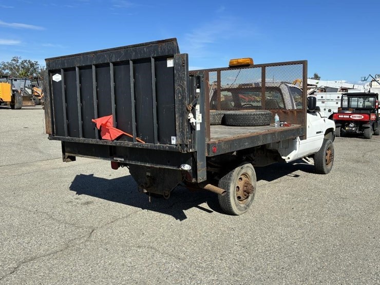 2001-dodge-ram-3500-image-3