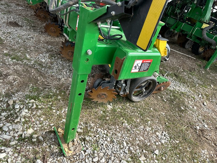 john-deere-1725c-image-29