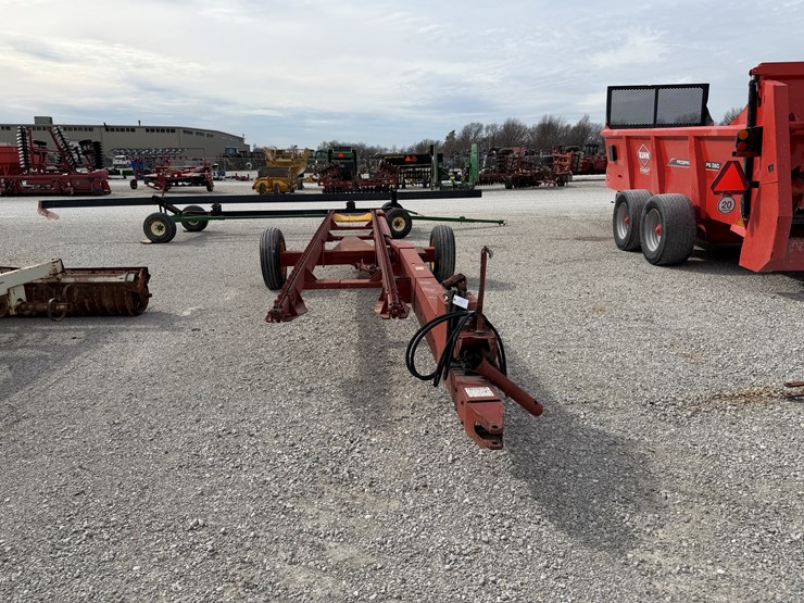 new-holland-85-image-2