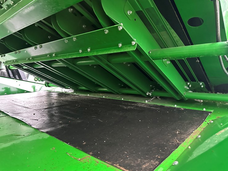 2021-john-deere-cp690-image-90