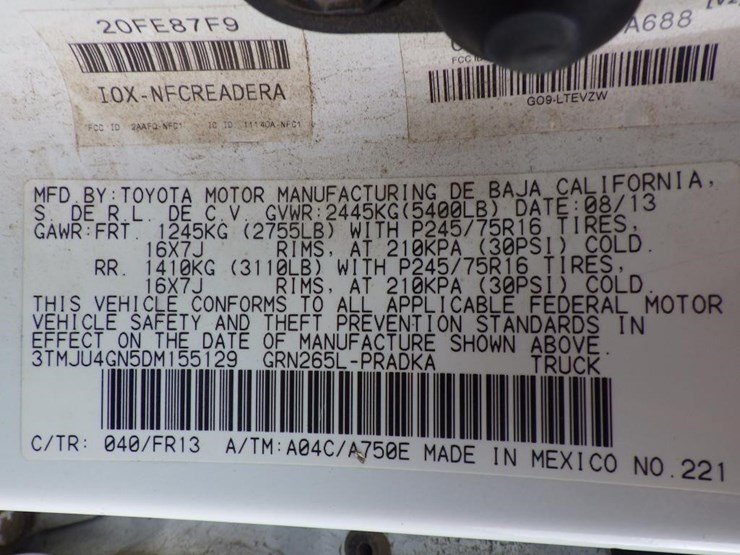 2013-toyota-tacoma-image-16