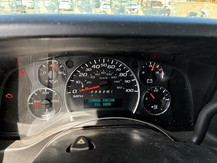 2016-chevrolet-express-2500-image-15