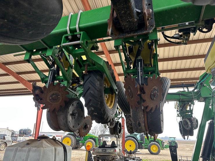 john-deere-1725-image-55