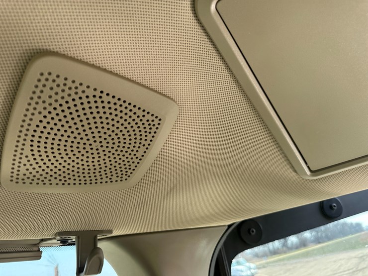 2023-john-deere-8r-250-image-66