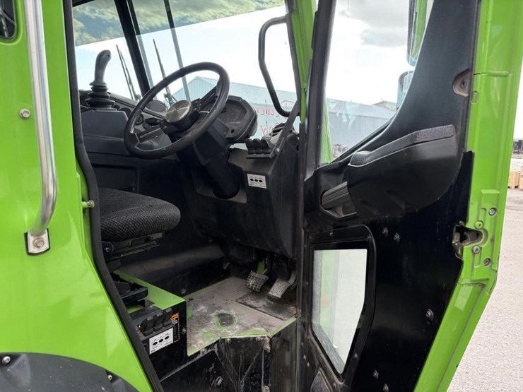 2018-mack-lr613-image-12