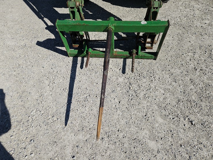 2015-john-deere-6105e-image-3