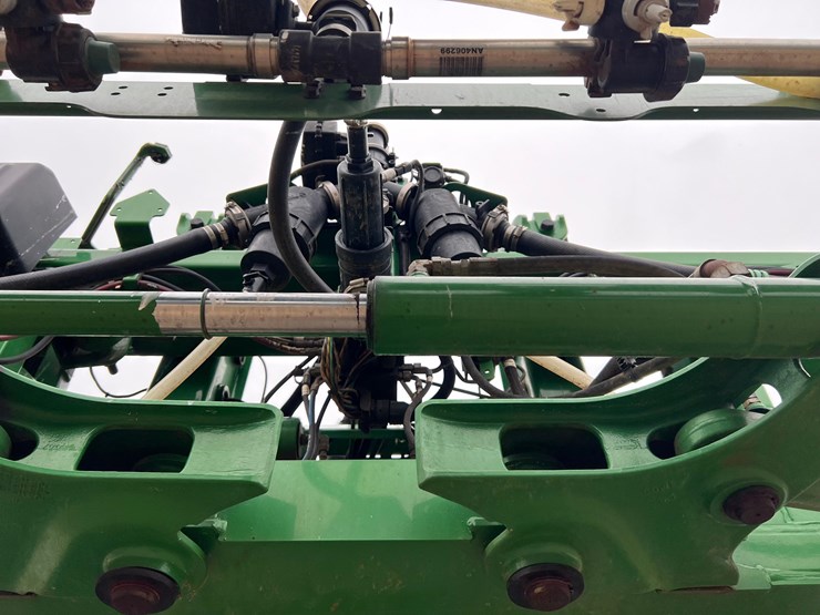 john-deere-412r-image-50