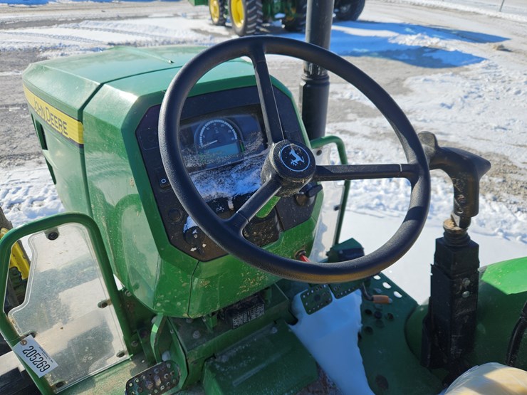 2023-john-deere-5050e-image-9