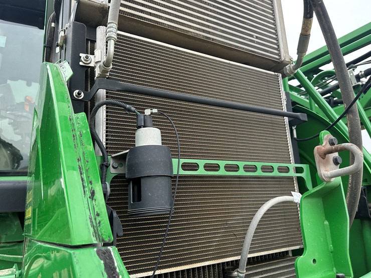 2021-john-deere-r4044-image-88