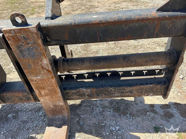 pemberton-inc-komatsu-forks-and-frame-image-8