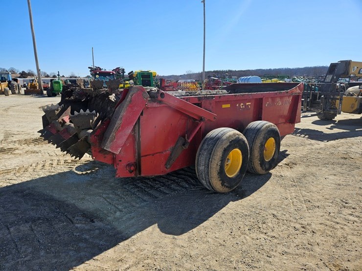 new-holland-195-image-5