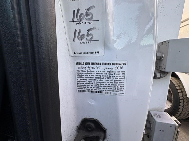 2016-ford-f550-image-15